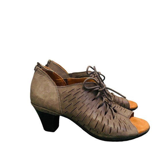 ROCKPORT COBB HILL Gray Perforated Peep Toe Lace Up Booties - Picture 1 of 7